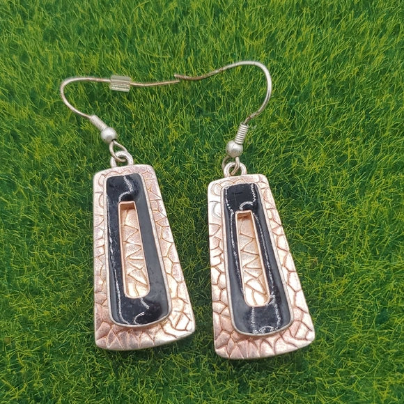 Stylish Black and Rose Gold Tone Geometric Drop Earrings E149